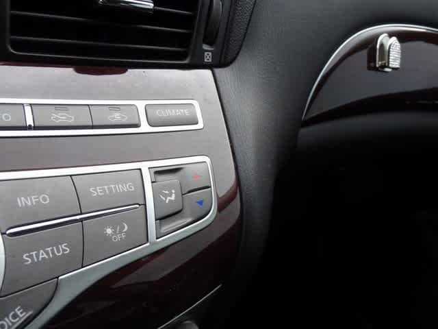 Thumbnail: 2016 INFINITI Q70 - 12