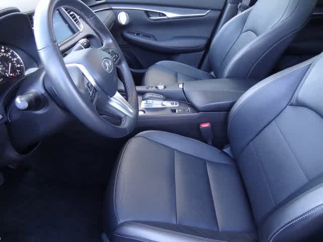 Thumbnail: 2025 INFINITI QX50 - 6