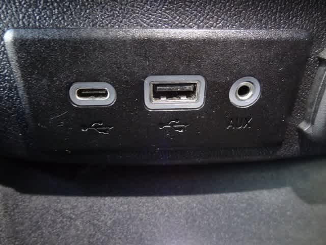 Thumbnail: 2023 Chevrolet Malibu - 30