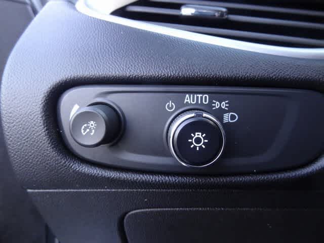 Thumbnail: 2023 Chevrolet Malibu - 16