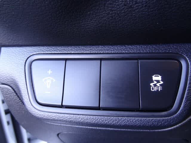 Thumbnail: 2023 Kia Forte - 15