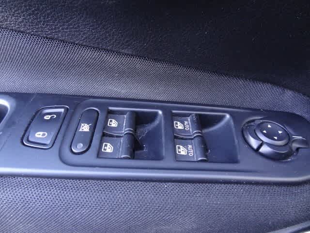 Thumbnail: 2018 Jeep Renegade - 14