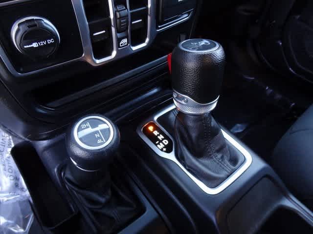 Thumbnail: 2019 Jeep Wrangler - 33