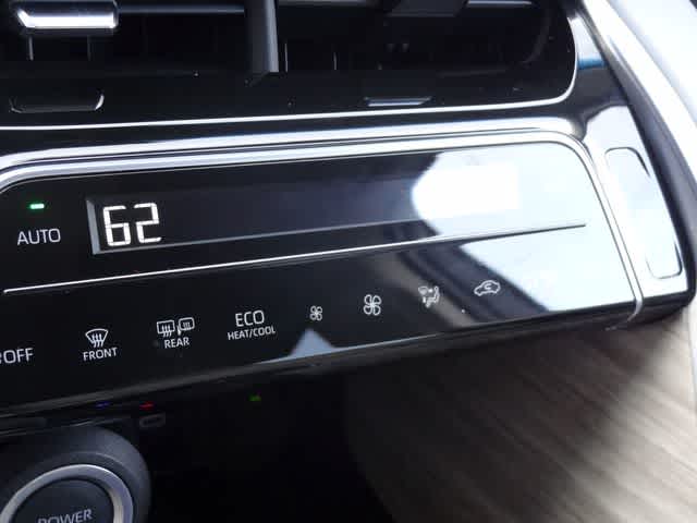 Thumbnail: 2023 Toyota Venza - 29