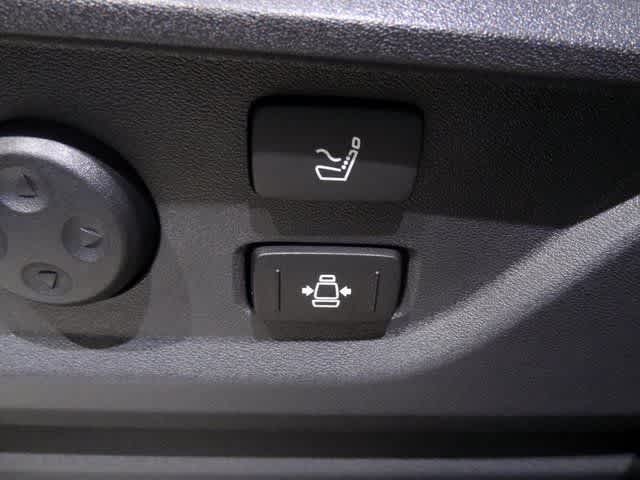 Thumbnail: 2026 INFINITI QX80 - 21