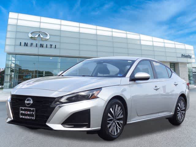 Thumbnail: 2023 Nissan Altima - 1