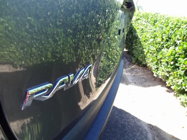 Thumbnail: 2022 Toyota RAV4 - 5