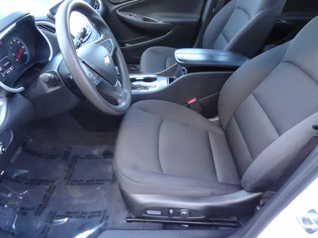 Thumbnail: 2024 Chevrolet Malibu - 6