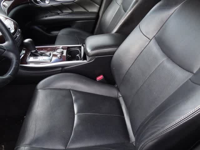 Thumbnail: 2016 INFINITI Q70 - 9