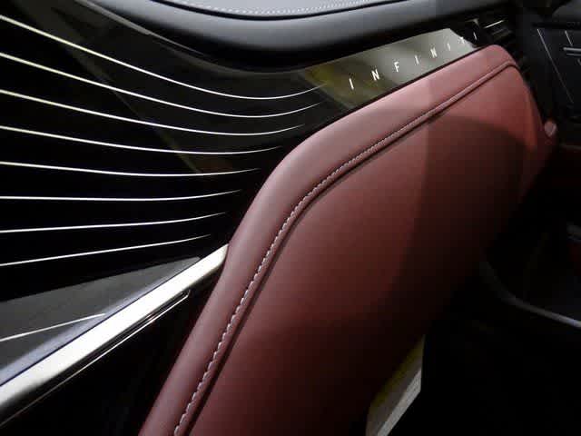 Thumbnail: 2026 INFINITI QX80 - 36