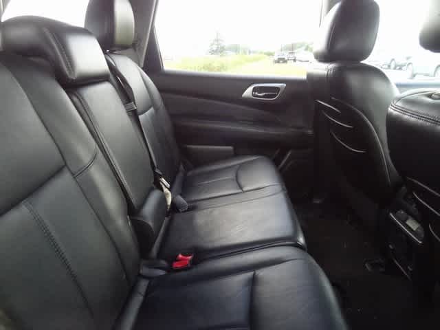 Thumbnail: 2013 Nissan Pathfinder - 11