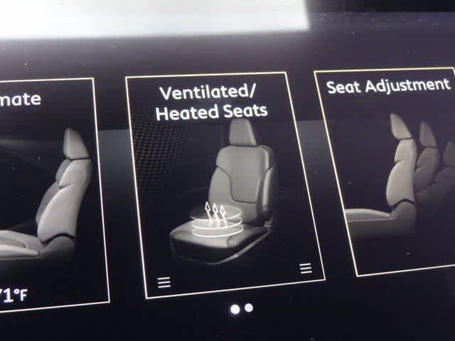 Thumbnail: 2026 INFINITI QX80 - 11