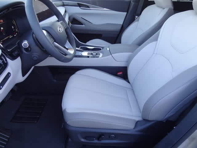 Thumbnail: 2026 INFINITI QX60 - 6