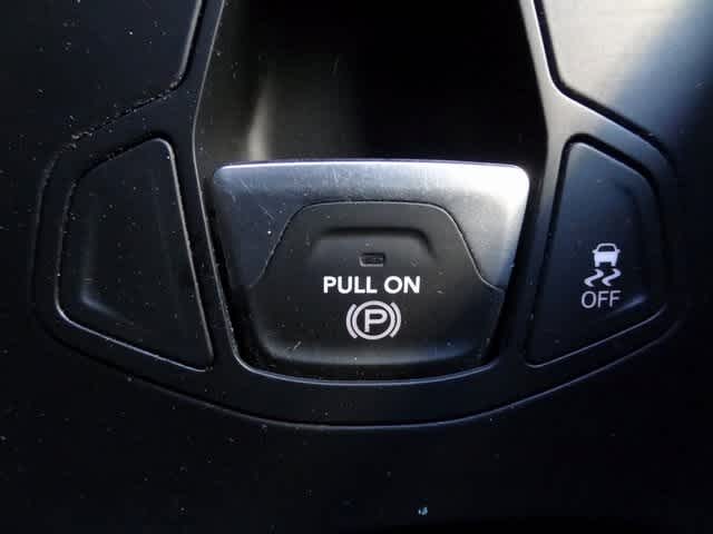 Thumbnail: 2018 Jeep Renegade - 29