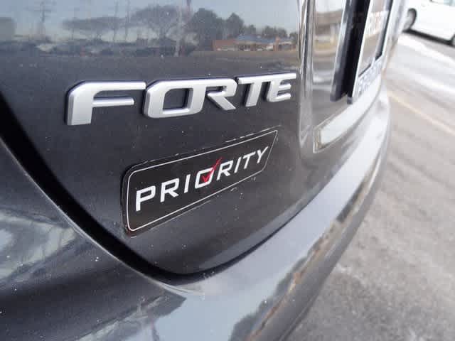 Thumbnail: 2023 Kia Forte - 33