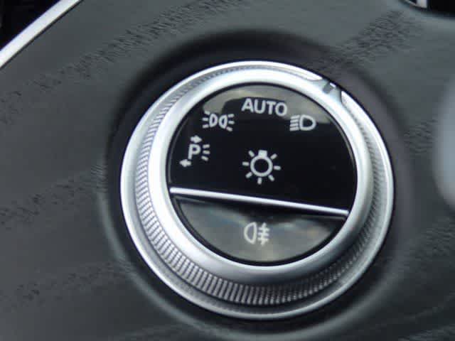 Thumbnail: 2024 Mercedes-Benz E-Class - 20