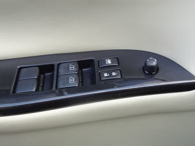 Thumbnail: 2010 INFINITI EX35 - 14