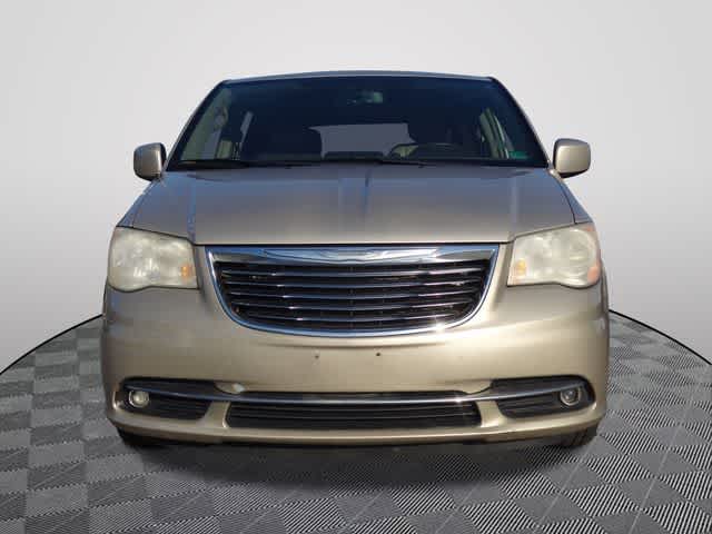 Thumbnail: 2014 Chrysler Town & Country - 5