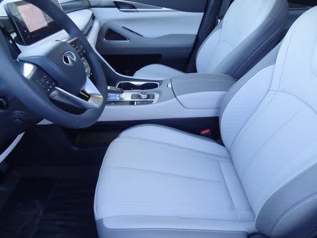 Thumbnail: 2026 INFINITI QX60 - 6