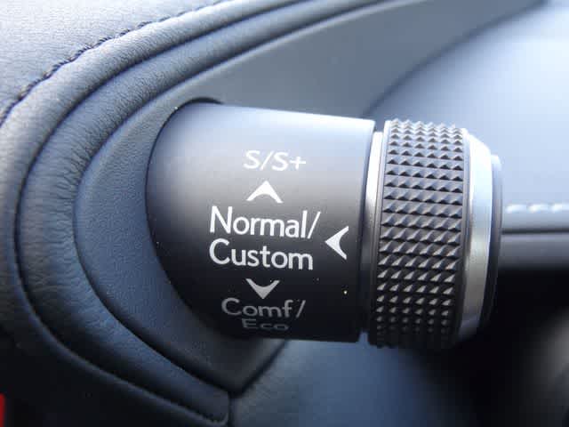 Thumbnail: 2025 Lexus LS - 25