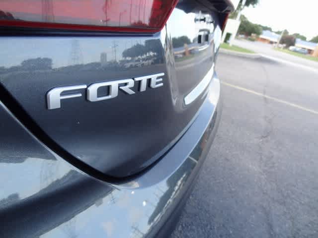 Thumbnail: 2023 Kia Forte - 26