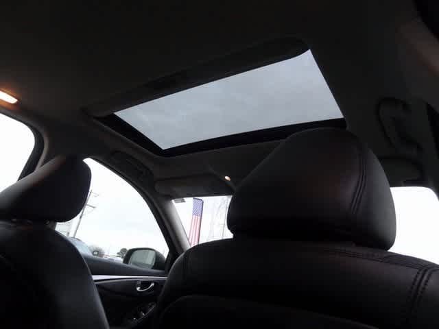 Thumbnail: 2016 INFINITI Q50 - 24