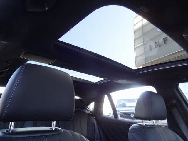 Thumbnail: 2022 Lexus LS - 22