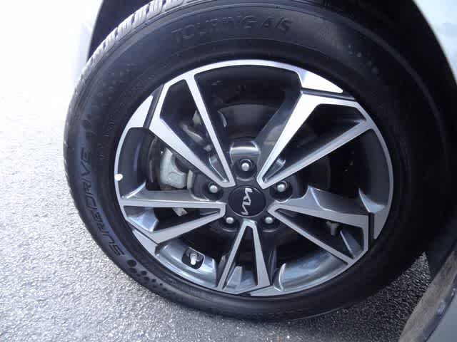 Thumbnail: 2022 Kia Forte - 30