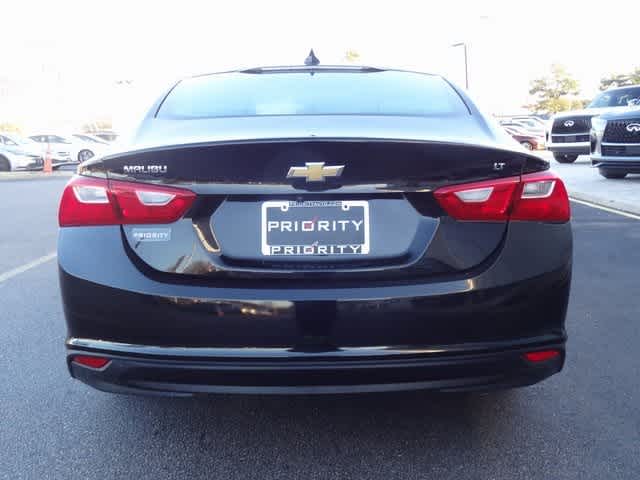 Thumbnail: 2023 Chevrolet Malibu - 3