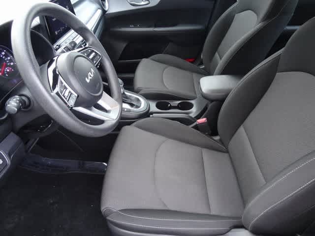 Thumbnail: 2023 Kia Forte - 6