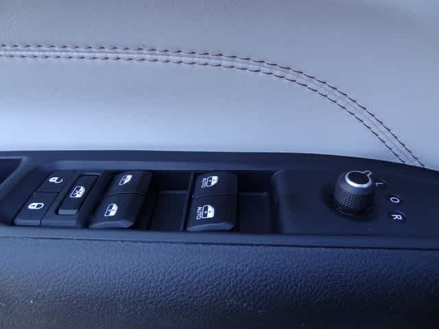 Thumbnail: 2024 Jeep Compass - 16