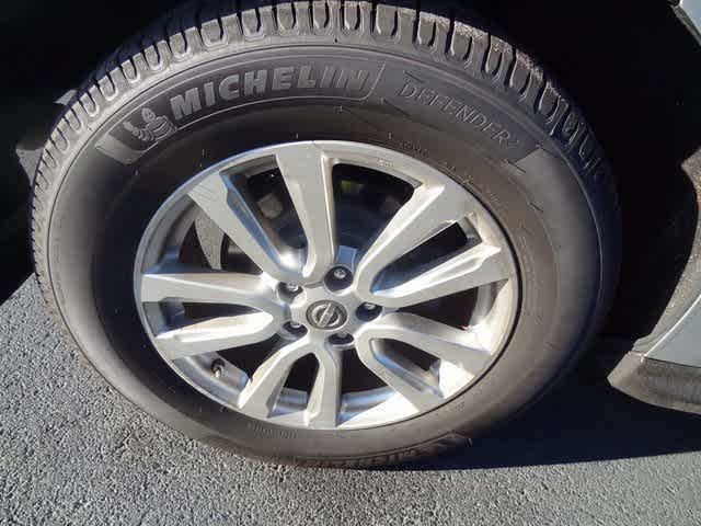 Thumbnail: 2013 Nissan Pathfinder - 14