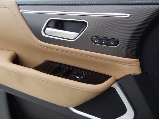 2025 INFINITI QX80 Luxe 12
