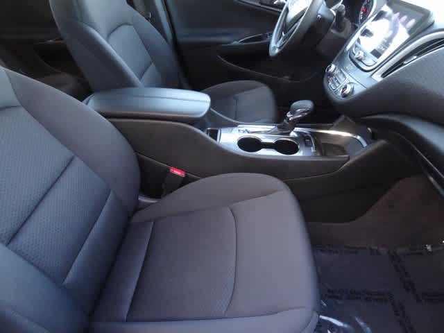 Thumbnail: 2023 Chevrolet Malibu - 12