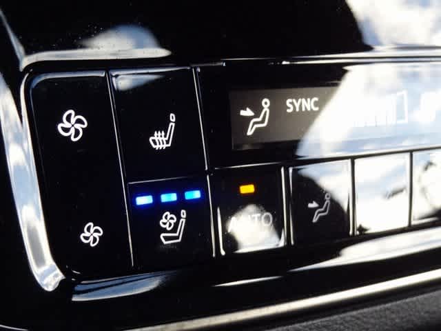 Thumbnail: 2026 INFINITI QX80 - 12