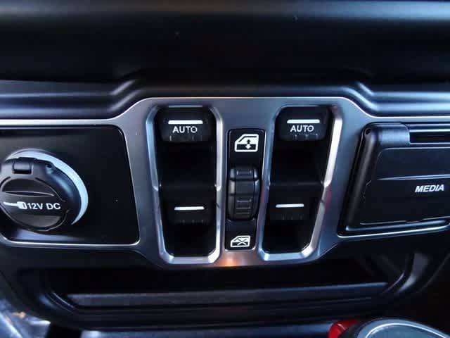 Thumbnail: 2019 Jeep Wrangler - 30