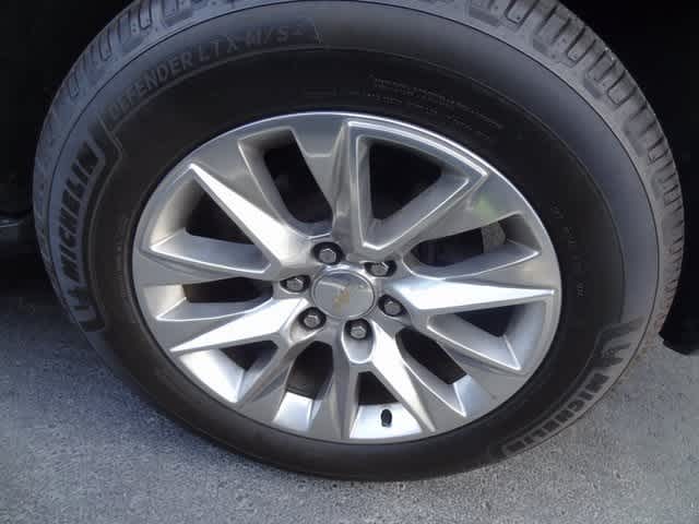 Thumbnail: 2022 Chevrolet Suburban - 15