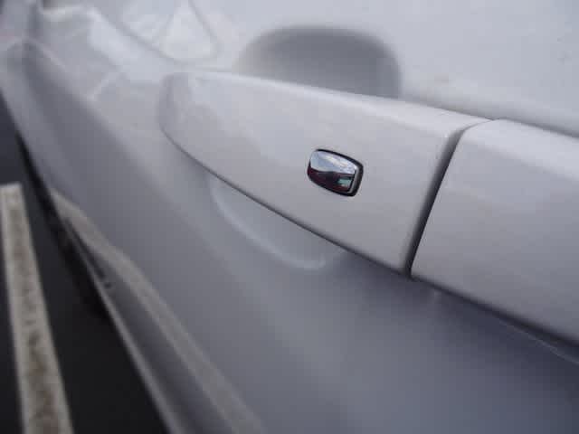 Thumbnail: 2022 Chevrolet Equinox - 16