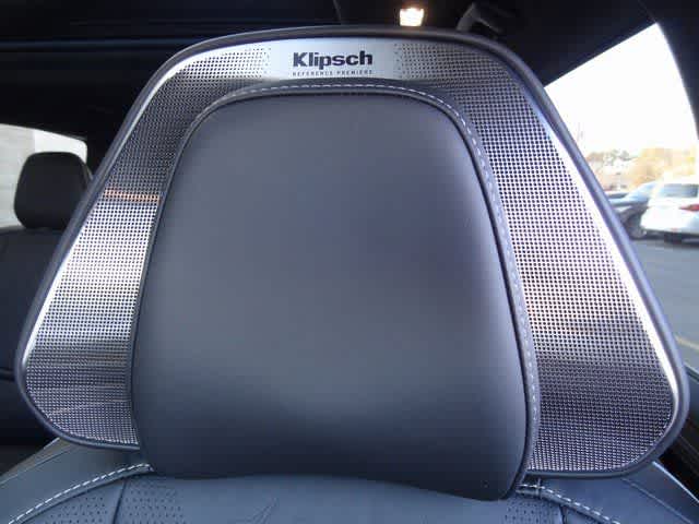 Thumbnail: 2026 INFINITI QX80 - 8