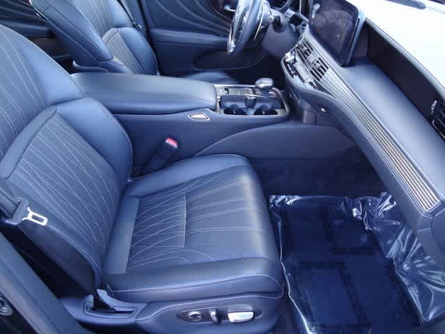 Thumbnail: 2022 Lexus LS - 21