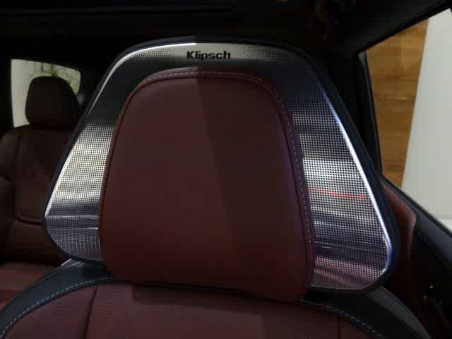 Thumbnail: 2026 INFINITI QX80 - 8