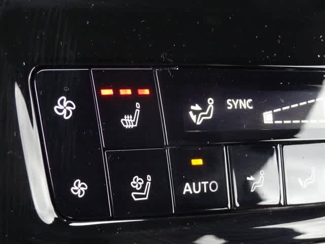 Thumbnail: 2026 INFINITI QX80 - 16