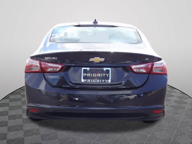 Thumbnail: 2022 Chevrolet Malibu - 3