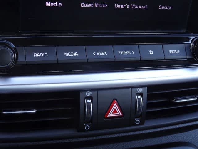 Thumbnail: 2022 Kia Forte - 23