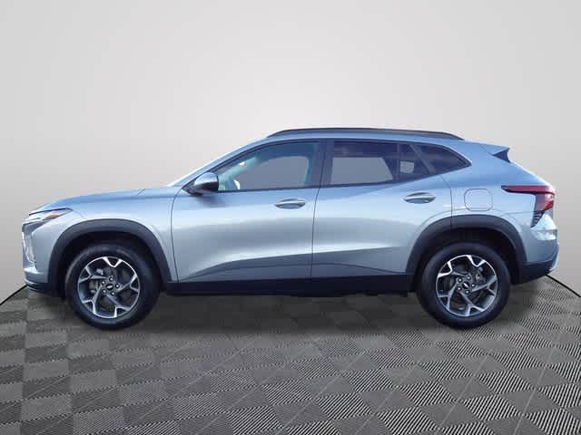 Thumbnail: 2024 Chevrolet Trax - 2