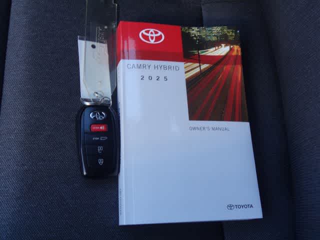 Thumbnail: 2025 Toyota Camry - 30