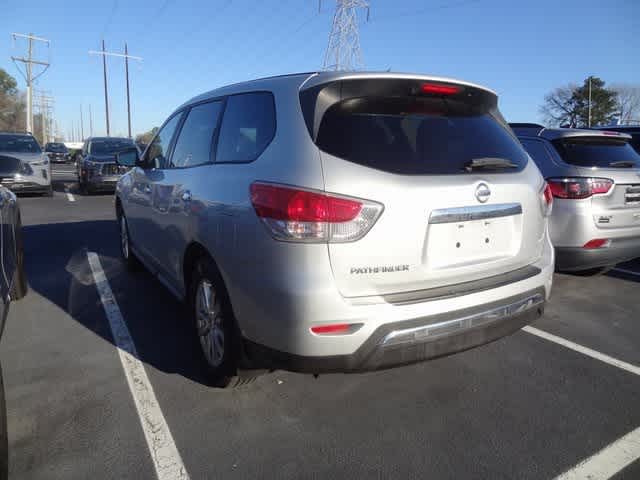 Thumbnail: 2013 Nissan Pathfinder - 4