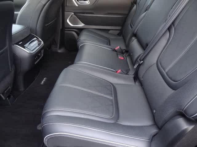 Thumbnail: 2025 INFINITI QX80 - 9