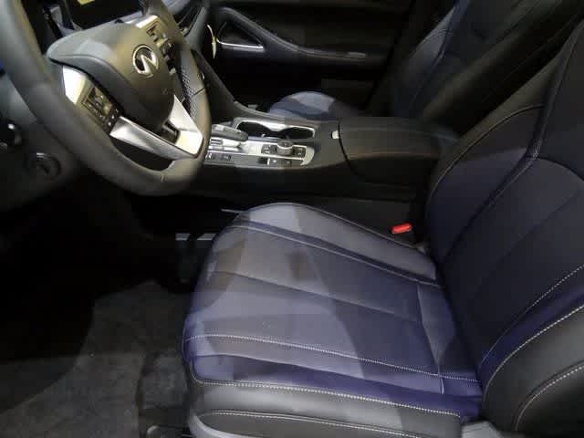 Thumbnail: 2026 INFINITI QX60 - 6
