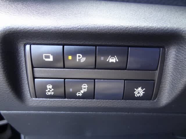 Thumbnail: 2023 Nissan Kicks - 15